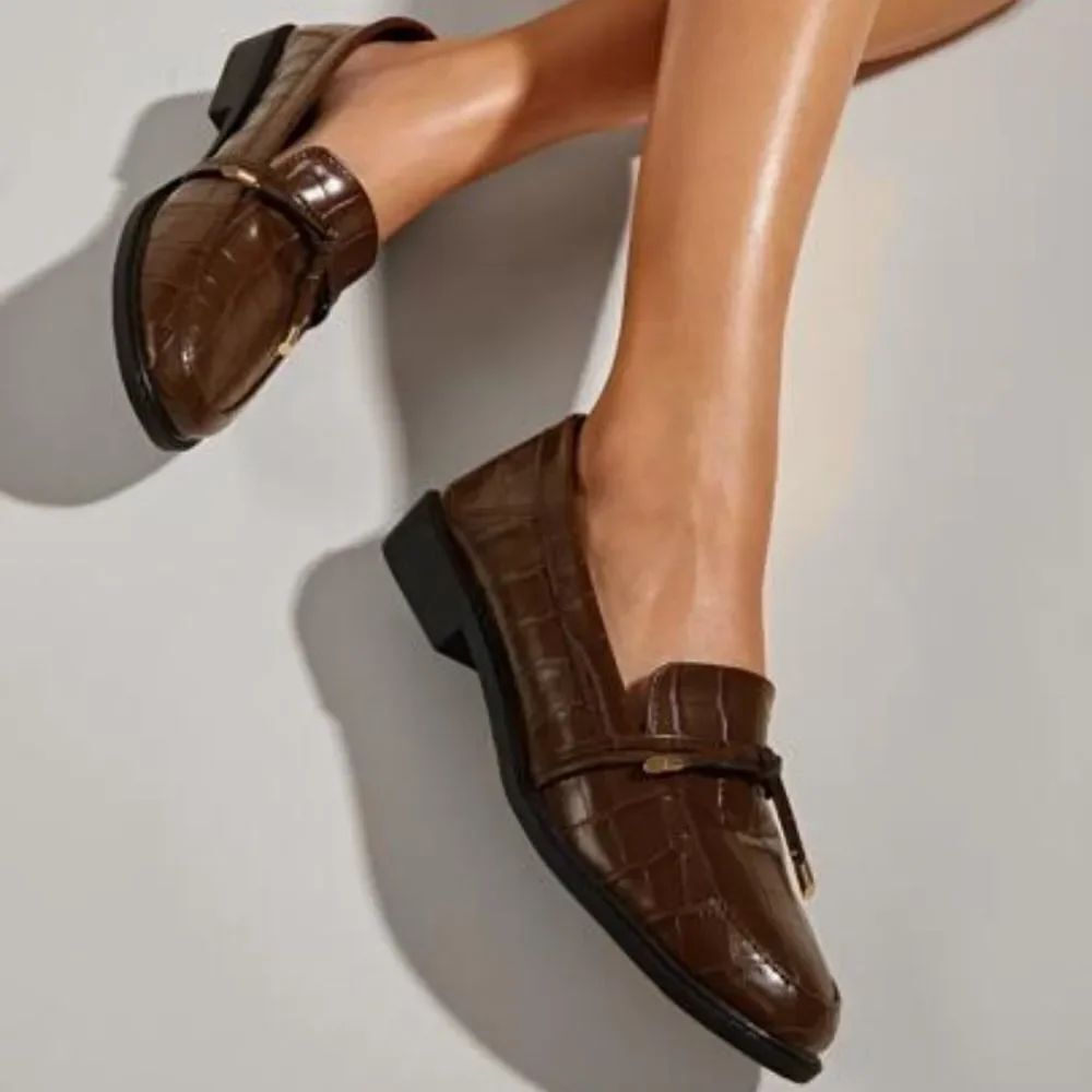 BRAND NEW ROMWE LACE UP DETAIL CROC EMBOSSED LOAFER WOMEN"S FLAT SHOE